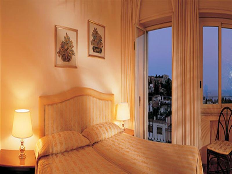 Isabella 3* Taormina